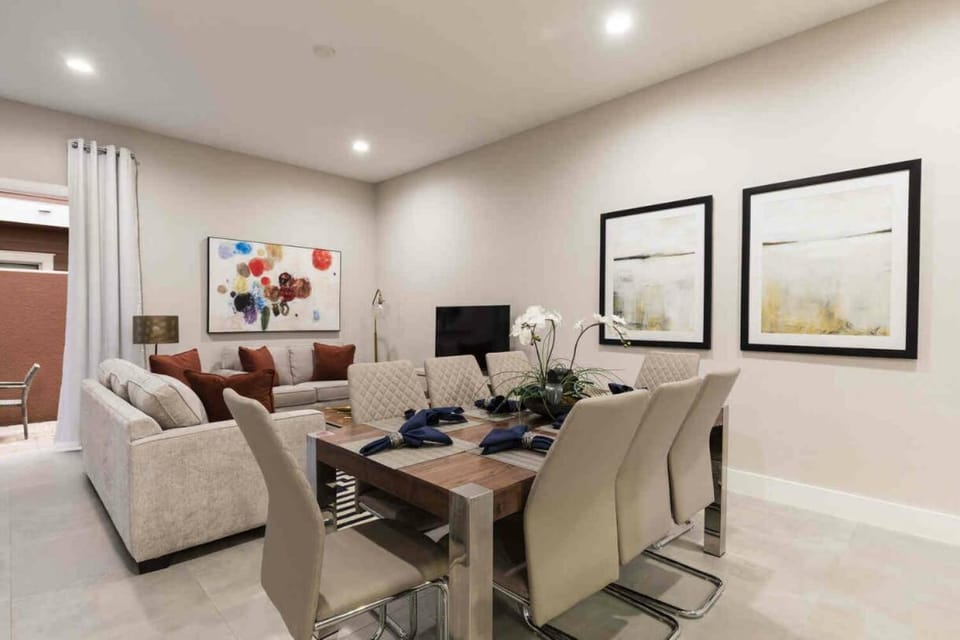 Stylish 4Bed Townhome at Summerville Near Disney House in Four Corners