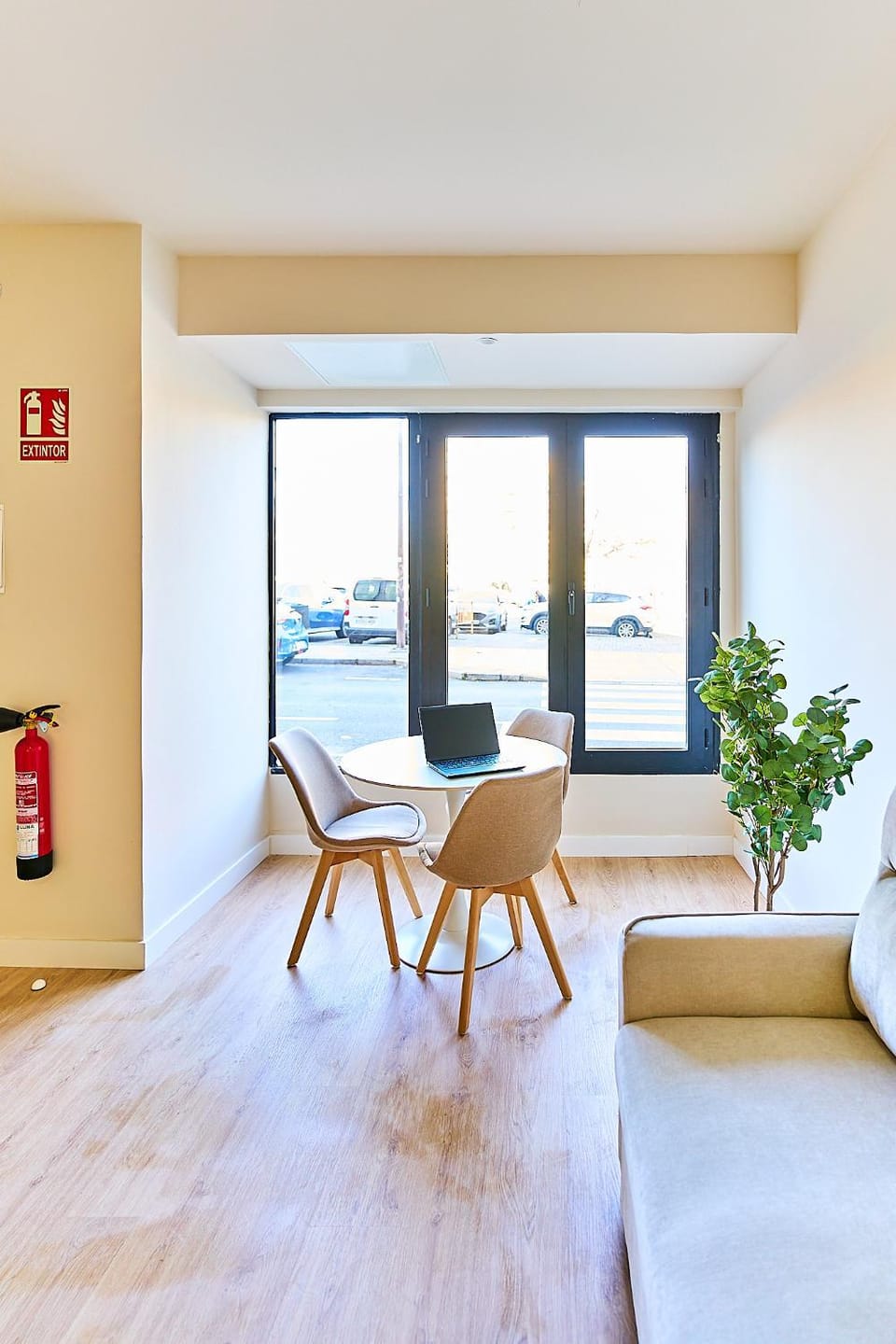 Property building, Off site, Living room, Seating area, Dining area