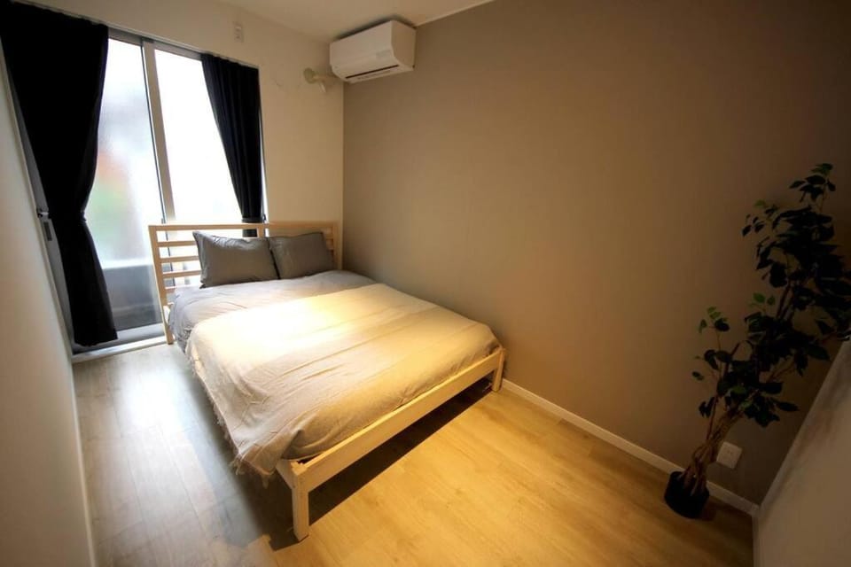 パーティー可能な貸切一軒家 12人で宿泊!デザイナーズハウスがnewOPEN!只今キャンペーン価格 Villa in Osaka