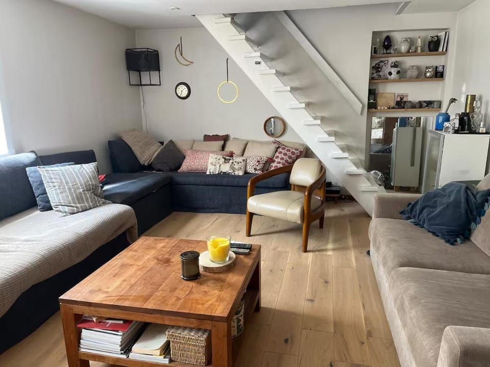 TV and multimedia, Living room, Seating area