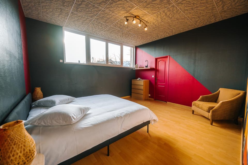 Bed, Photo of the whole room, Bedroom, wardrobe