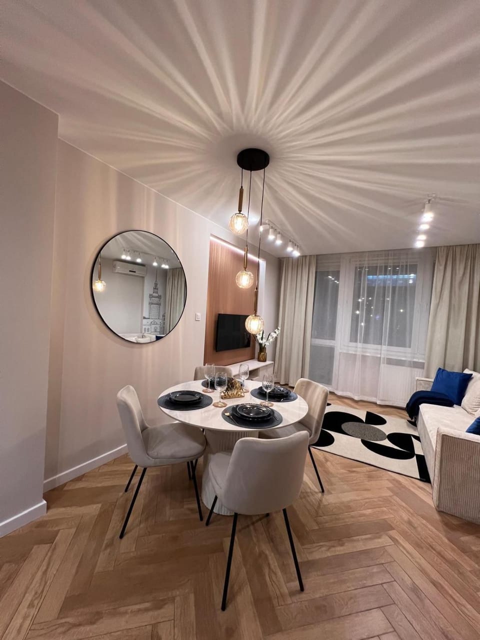 Mià Warsaw - Rotunda Apartment in Warsaw