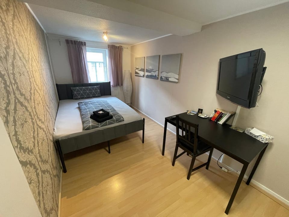 TV and multimedia, Photo of the whole room
