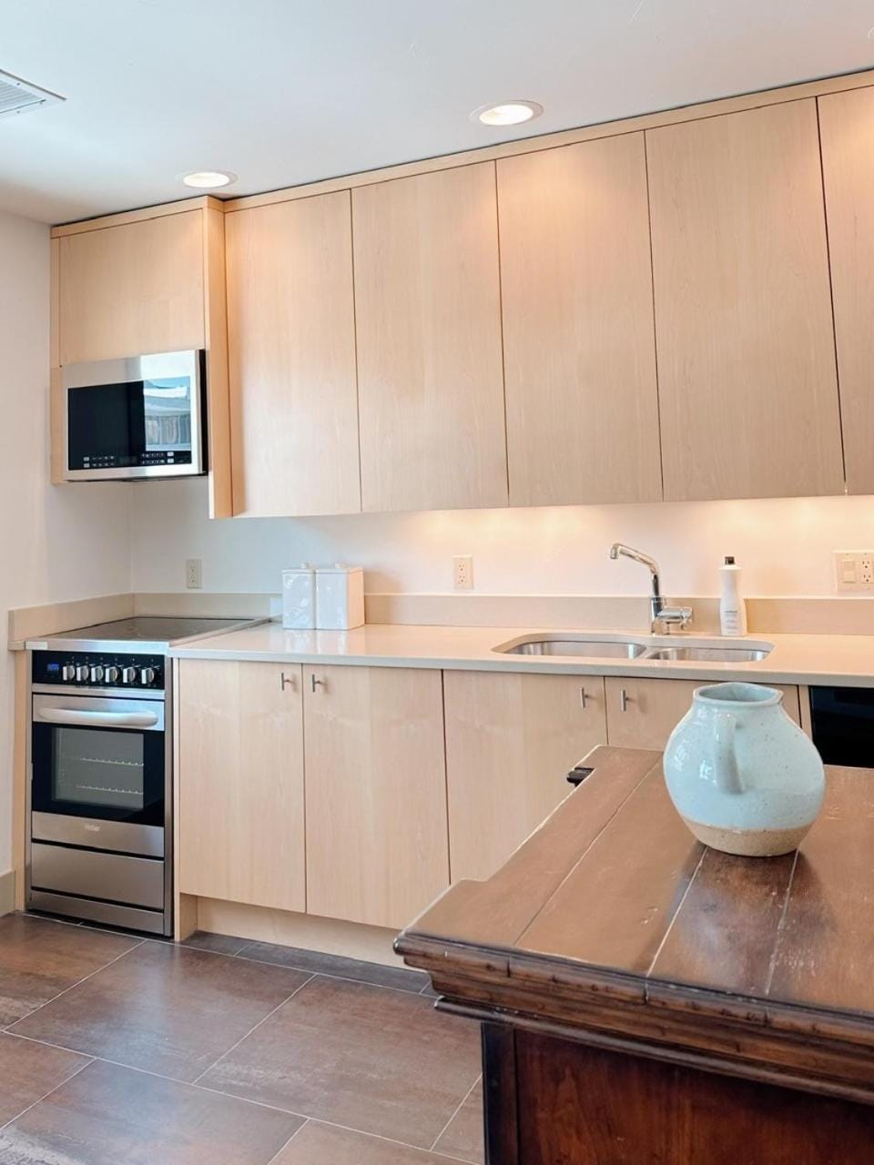 Kitchen or kitchenette