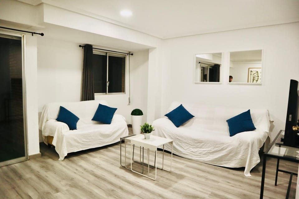 Communal lounge/ TV room, Living room
