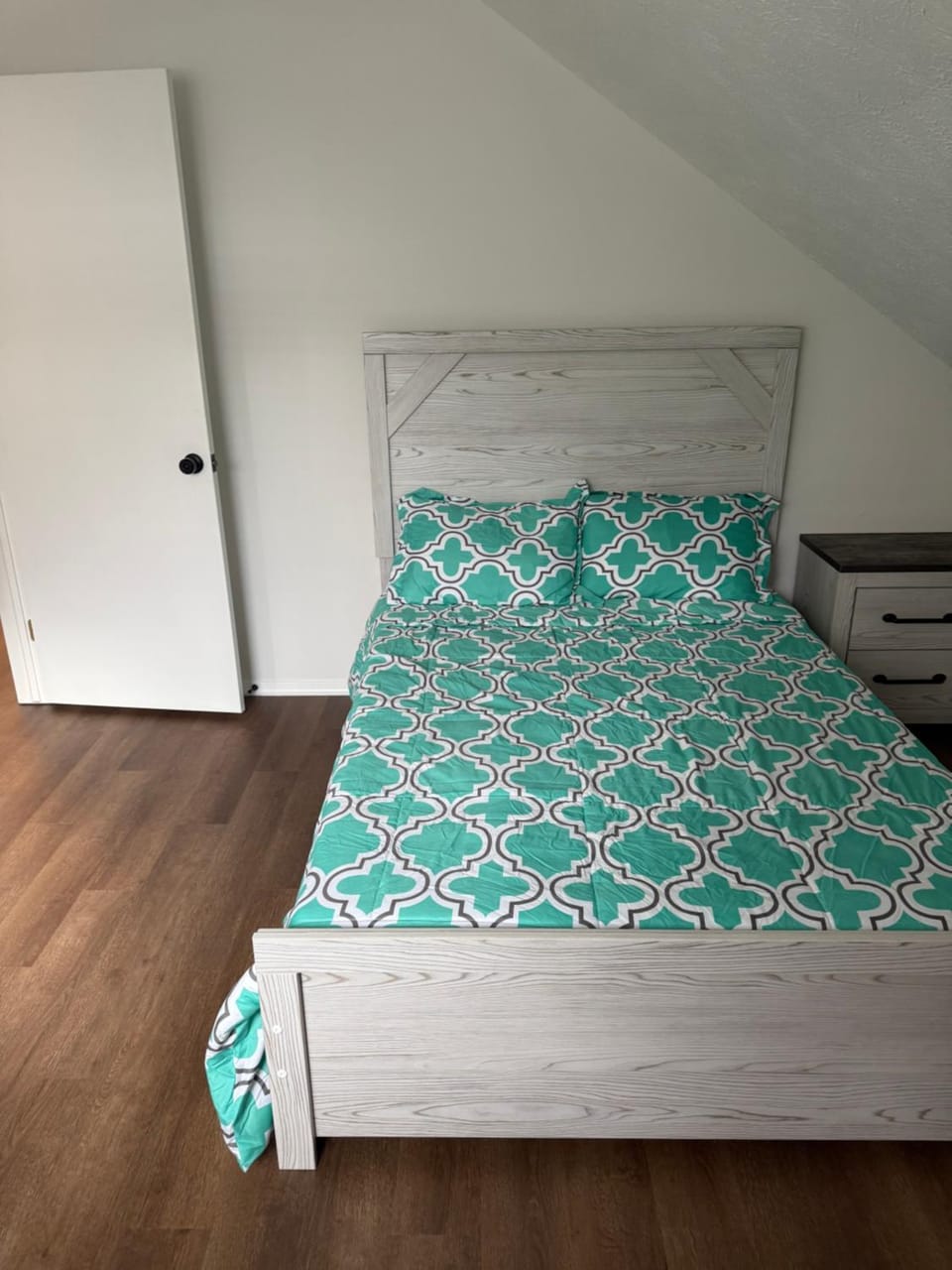POCONOS everything close to Luxury vacational home in the heart of poconos with 3 outdoor pools for the public of the Tobyhanna community House in Coolbaugh Township