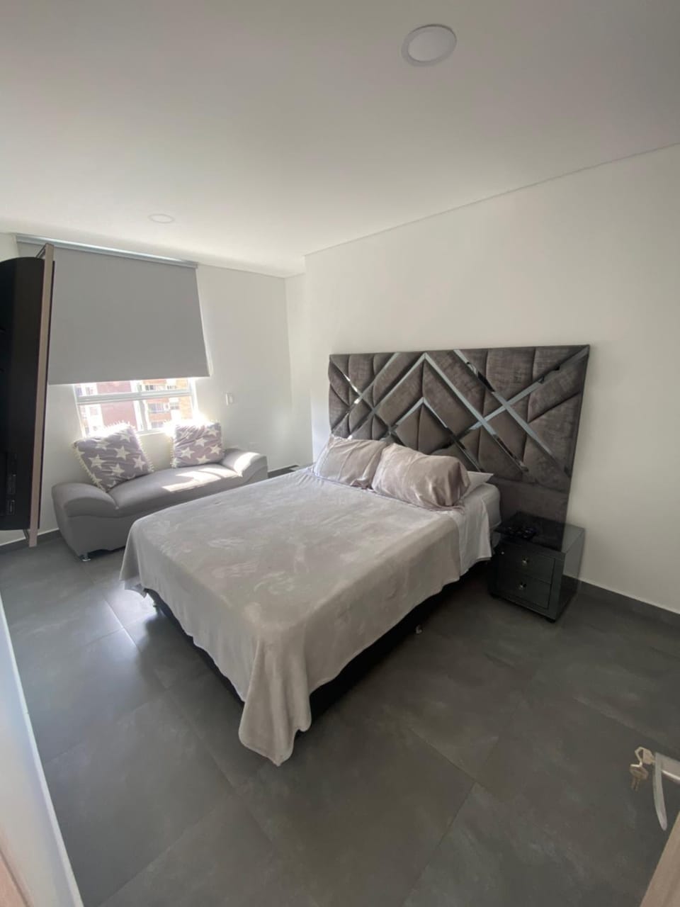 Bed, Photo of the whole room, Bedroom