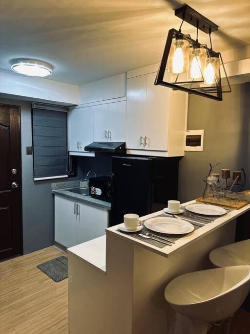 Kitchen or kitchenette, dishwasher, minibar, oven
