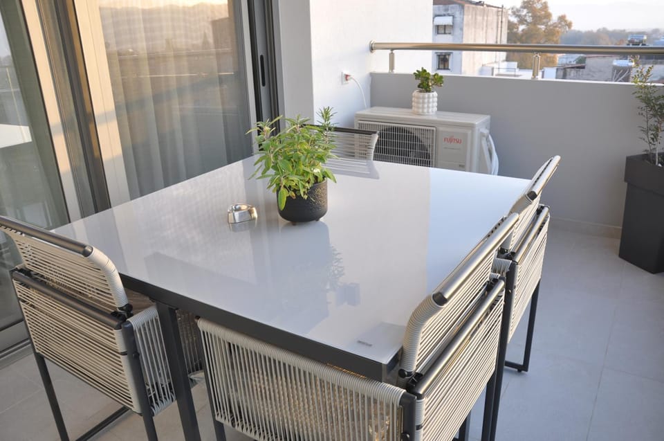 Day, View (from property/room), Balcony/Terrace, Dining area
