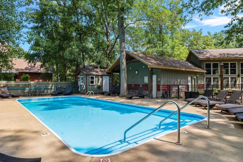 Lodged in the Trees House in New Buffalo