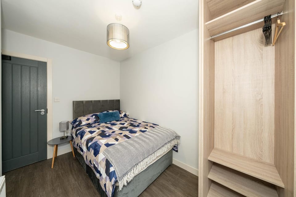 Bed, Photo of the whole room, Bedroom, wardrobe