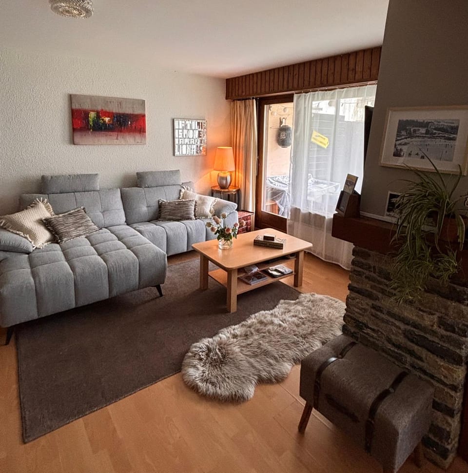 Charmant appartement hyper central, idéal pour couple ou petite famille, parking couvert Apartment in Crans-Montana