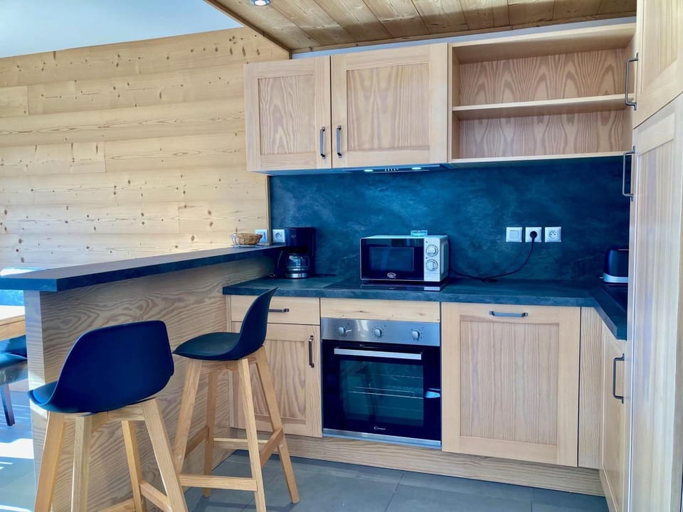 Appartement lumineux 3 pièces, 6 pers, 250m des pistes, animaux admis - FR-1-811-4 Apartment in Les Deux Alpes