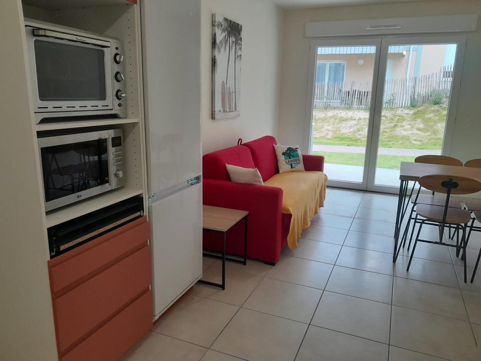 Appartement 4 pers à Mimizan Plage, tout confort entre océan et forêt, terrasse ensoleillée - FR-1-50-148 Apartment in Mimizan