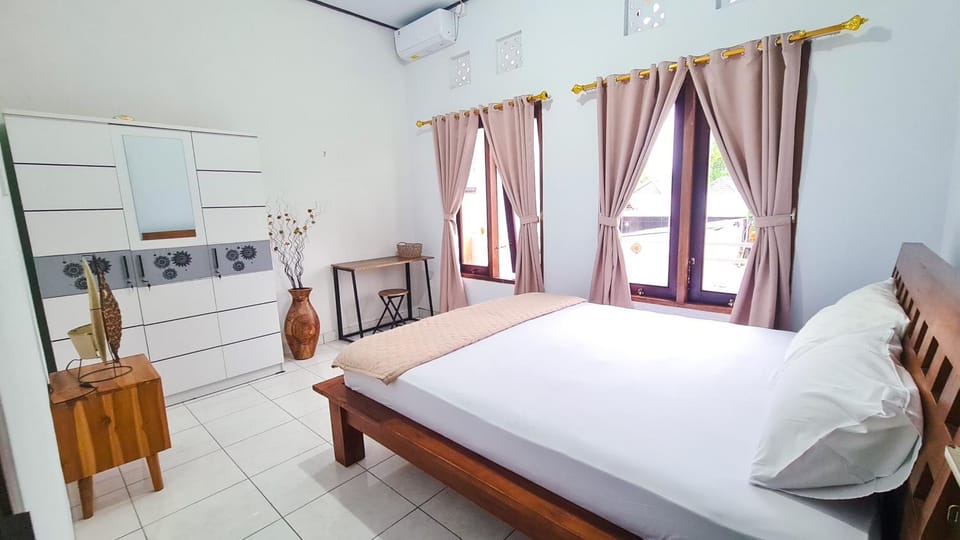 Bed, Photo of the whole room, Bedroom, wardrobe
