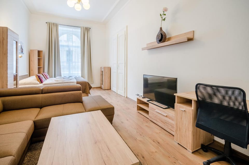 TV and multimedia, Living room, Bedroom