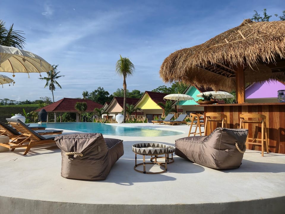 Lounge or bar, Garden view, Landmark view, River view, Swimming pool, Sunset