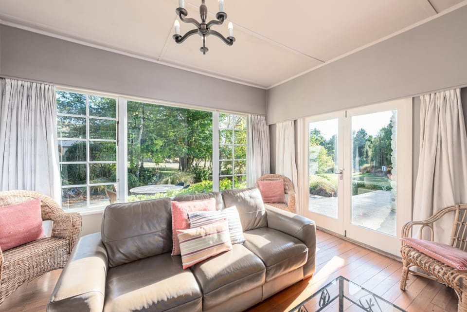 Patio, Patio, Communal lounge/ TV room, Garden, Garden, Lounge or bar, Seating area, Garden view, Garden view, Family, flat iron