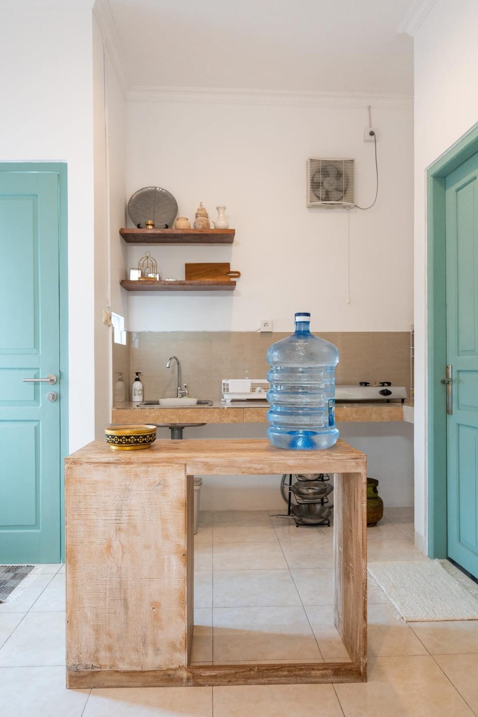 Kitchen or kitchenette, kitchen