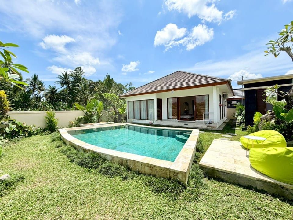 Balcony/Terrace, Swimming pool
