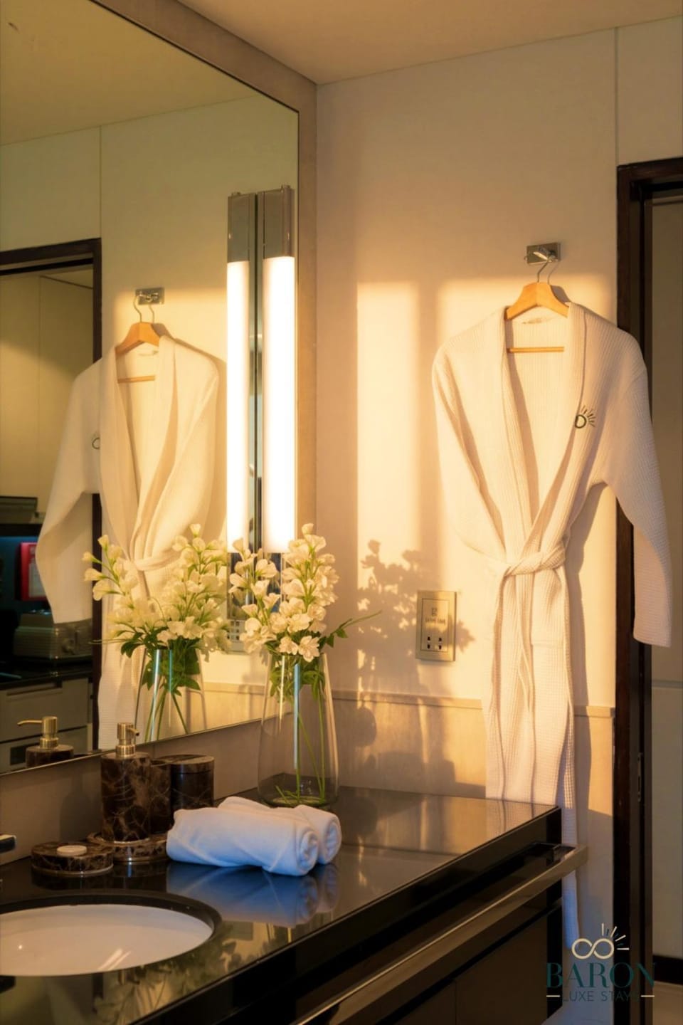 The Modern - Marina Luxe at JW Marriott Apartment in Dubai