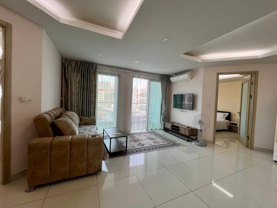 Communal lounge/ TV room, TV and multimedia, Living room, Seating area