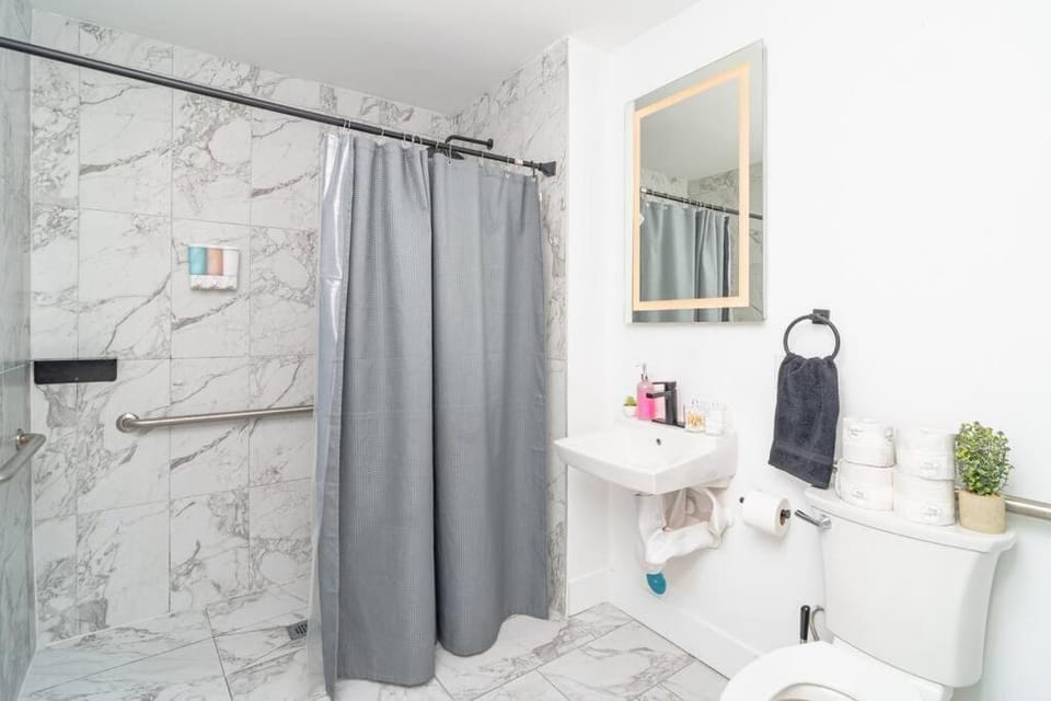 Cozy 1BR in Heart of Miami Near Wynwood, Brickell Apartment in Miami