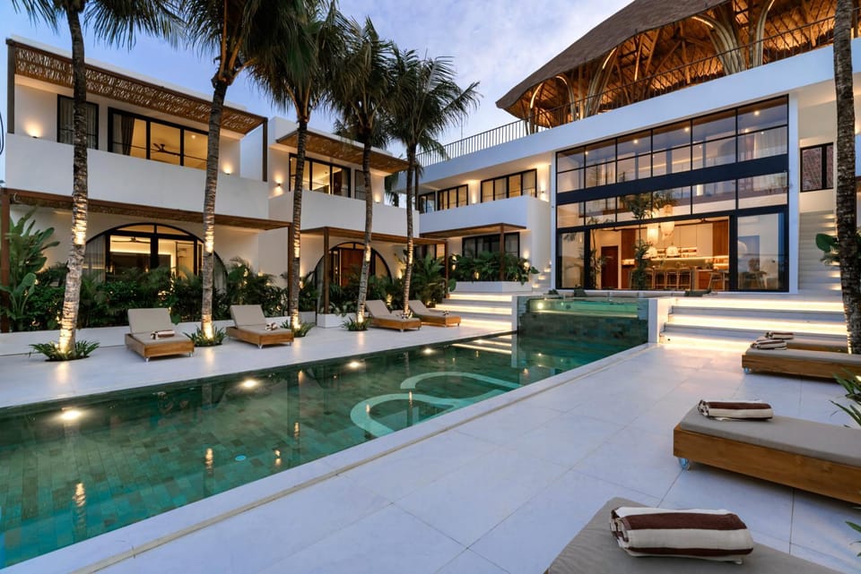 Property building, Pool view, Swimming pool, sunbed