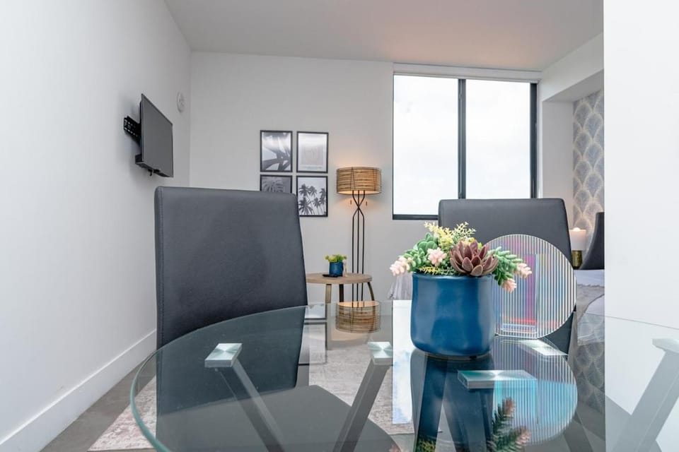 Prime Miami Retreat with King Bed Near Brickell & Marlins Park Apartment in Miami