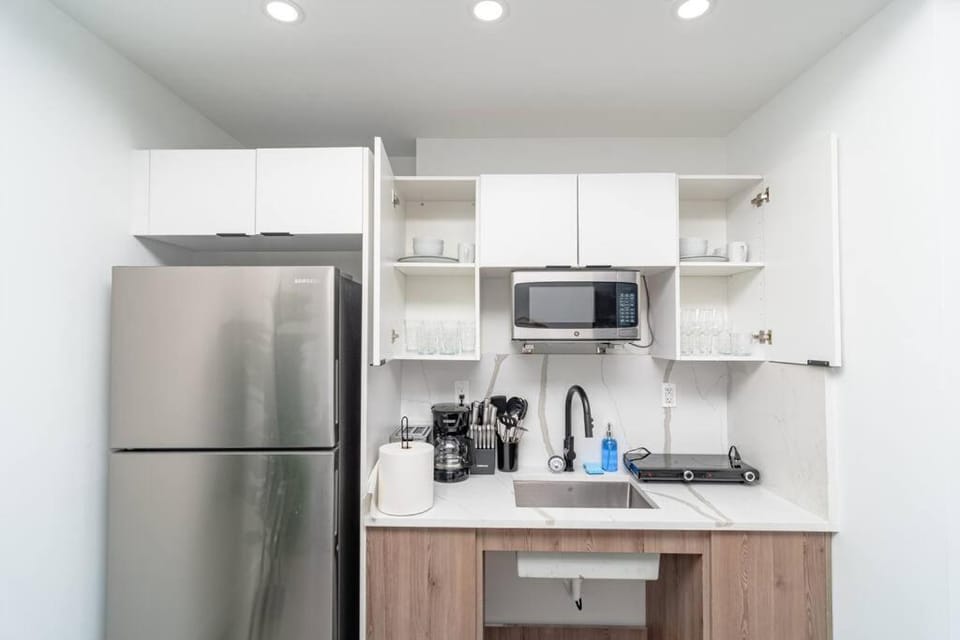 Prime Miami Retreat with King Bed Near Brickell & Marlins Park Apartment in Miami