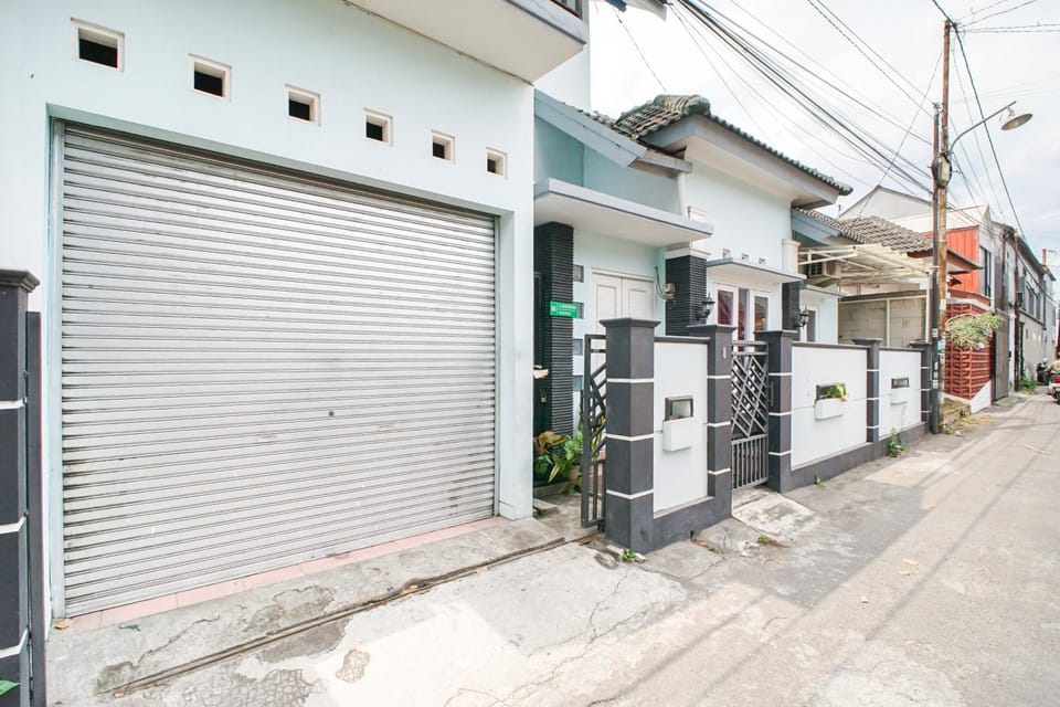 Property building, Street view