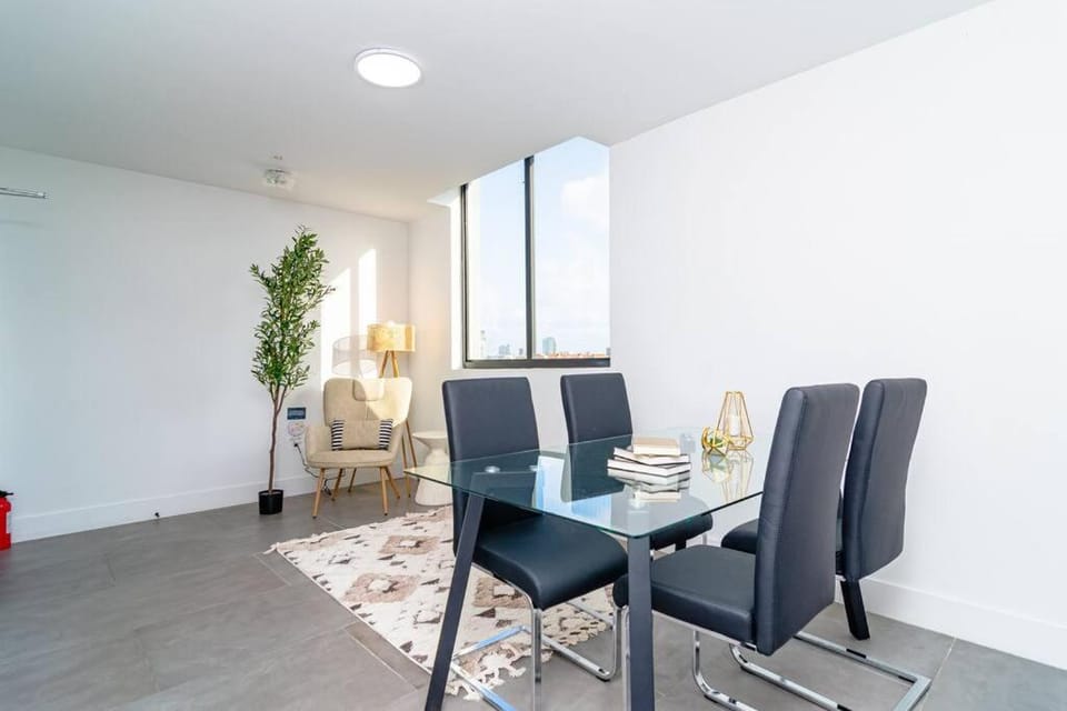 Stylish 2BR Miami Retreat Mins to Wynwood and Brickell Apartment in Miami