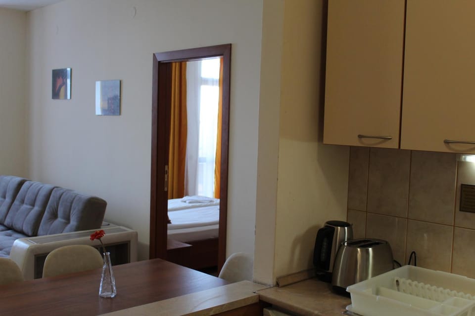 Apartment for 6 in Flora main building - prime location! Apartment in North Macedonia