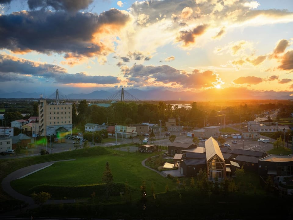 Property building, Neighbourhood, Natural landscape, Location, Sunset