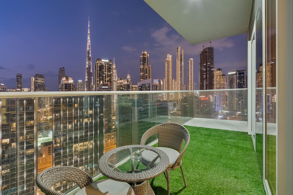 Amazing 1BR APT with Burj Khalifa Views Apartment in Dubai