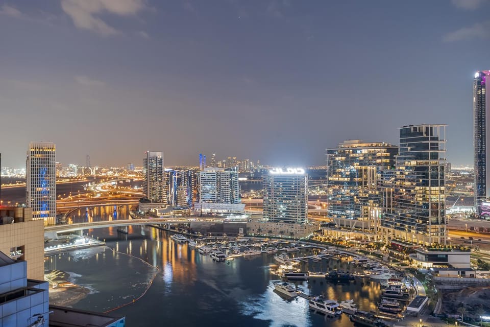 Amazing 1BR APT with Burj Khalifa Views Apartment in Dubai