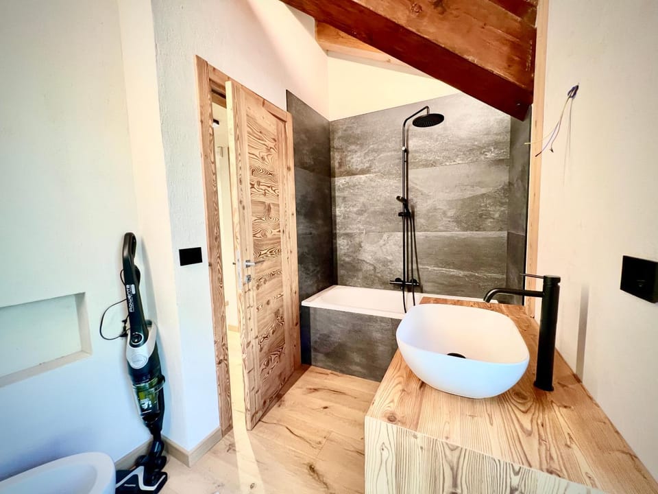 MontvieW House in Aosta Valley, Italy