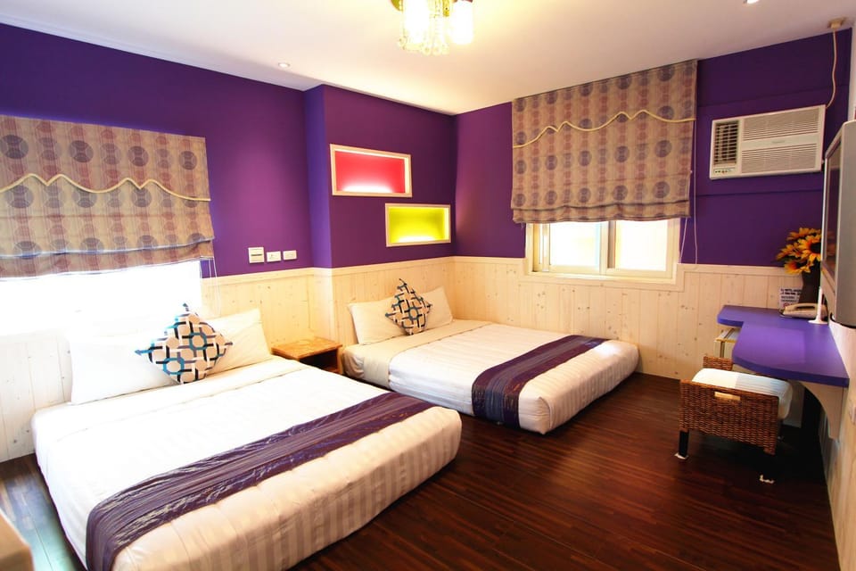 Bed, Photo of the whole room