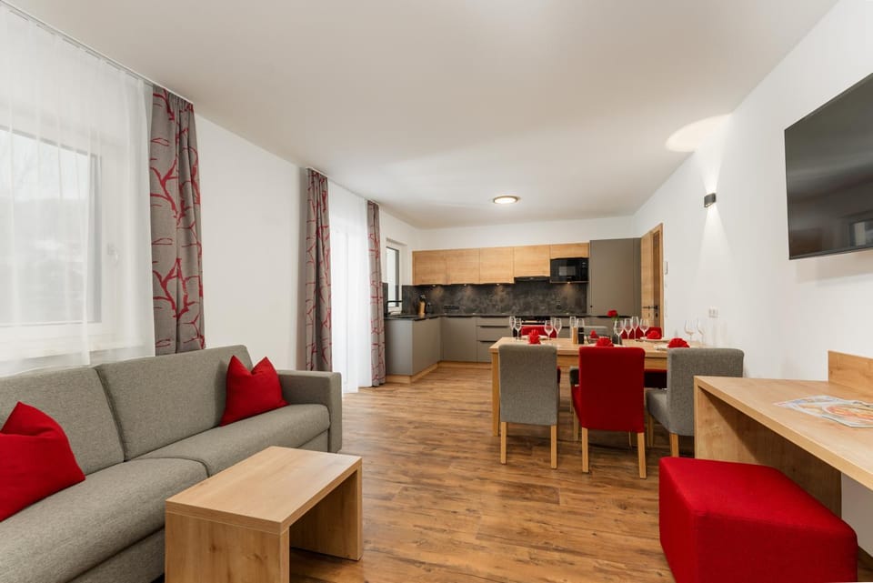 TV and multimedia, Kitchen or kitchenette, Living room, Seating area, pet friendly