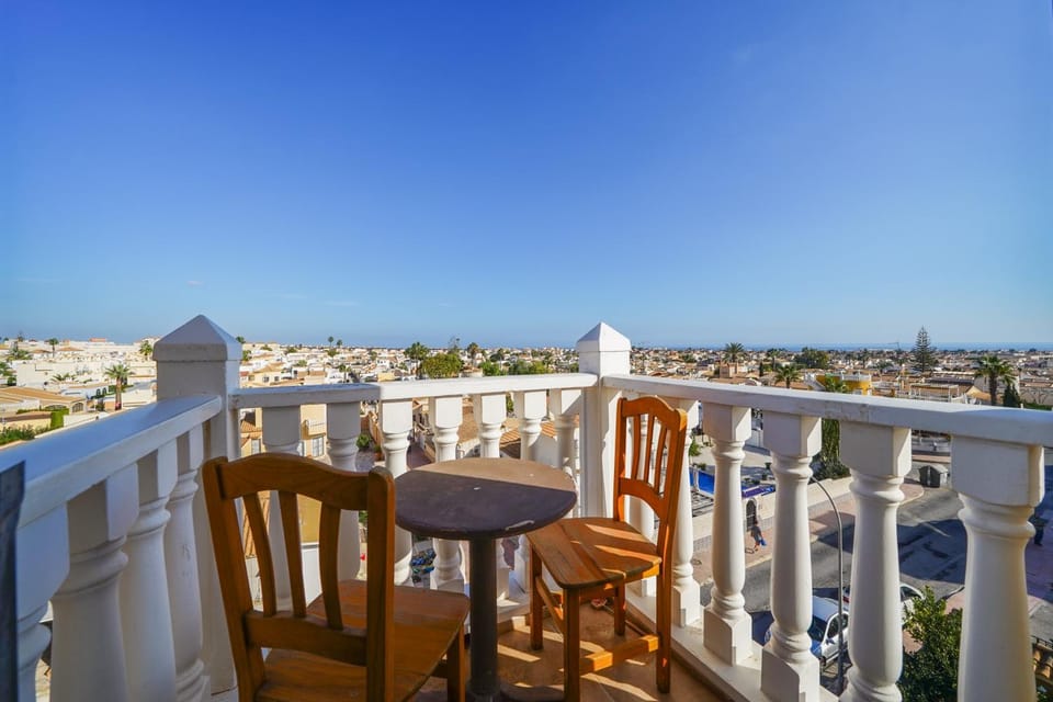 Dúplex con piscina comunitaria en La Florida ALQ-A005 Apartment in Vega Baja del Segura