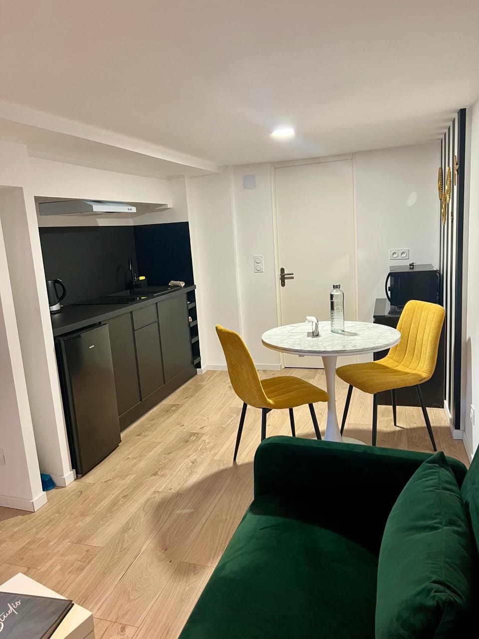 Le Studio Apartment in Grand Est