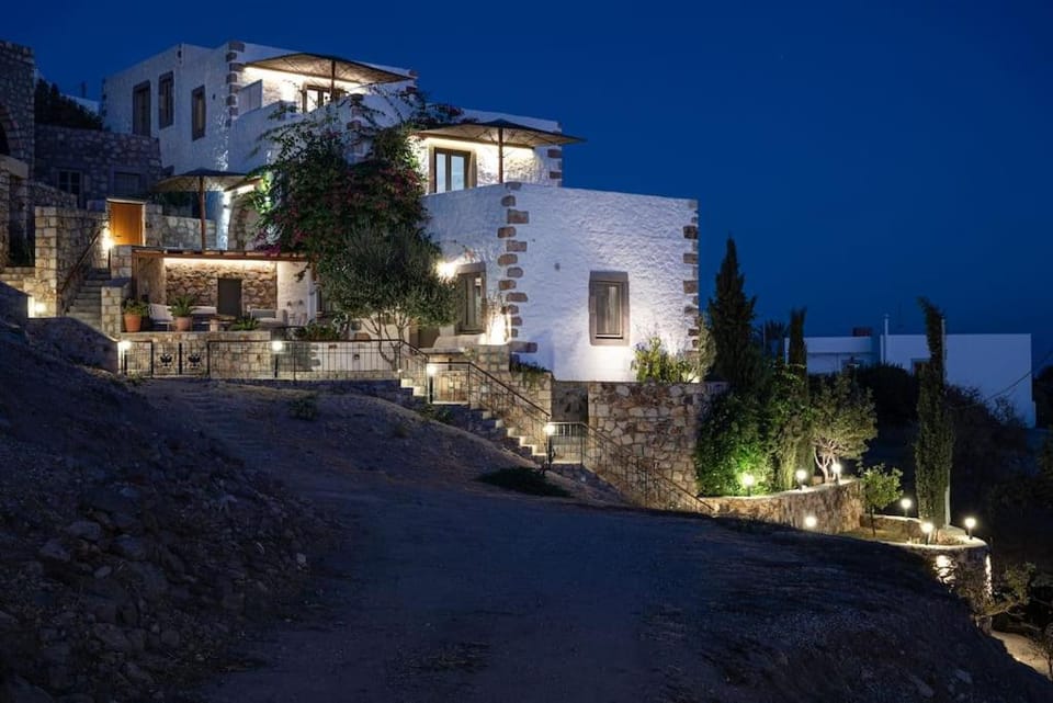 Sea & Sunset View Villa Chora with private jacuzzi House in Decentralized Administration of the Aegean