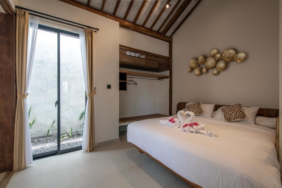 Bed, Photo of the whole room, Bedroom, air conditioner