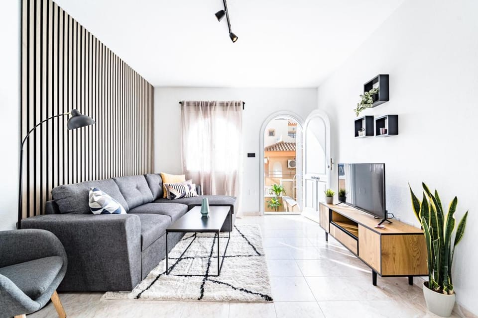 Renovated Townhouse - Rooftop, Garden & Stunning Views House in Vega Baja del Segura