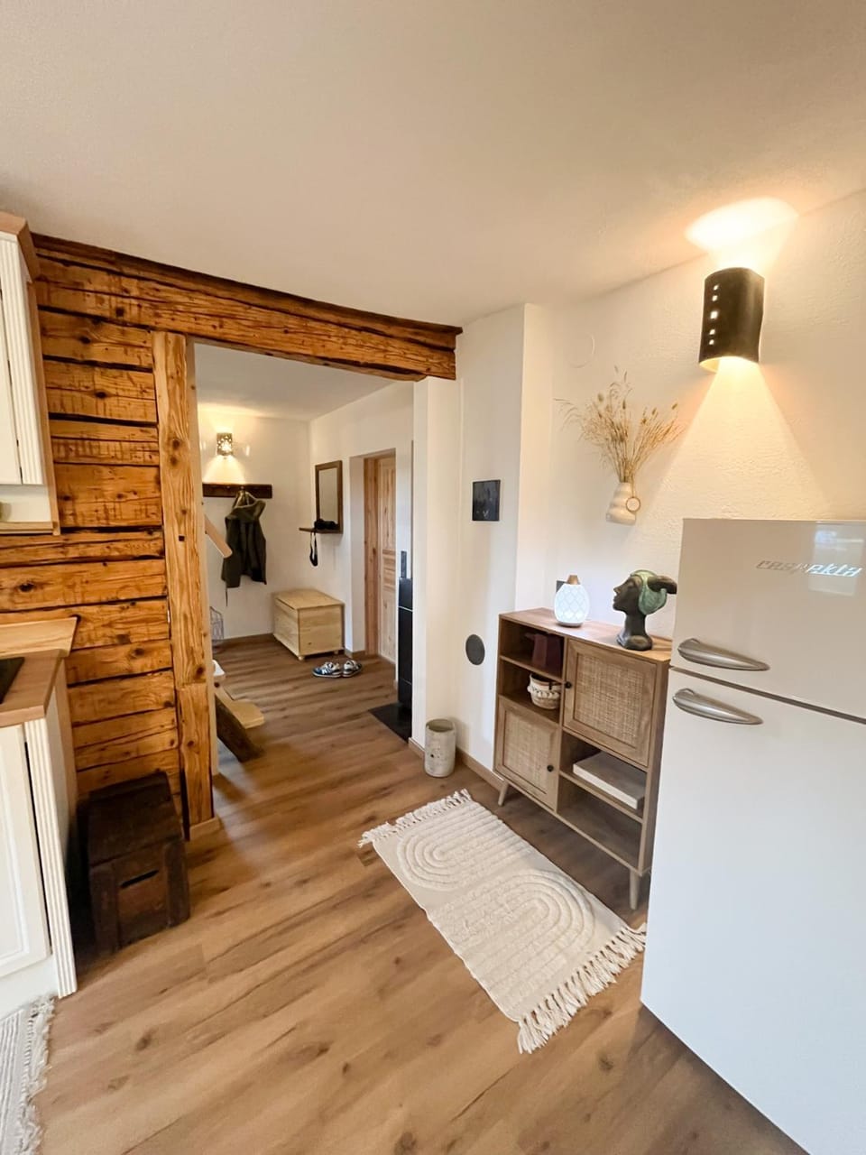 Kitchen or kitchenette, kitchen
