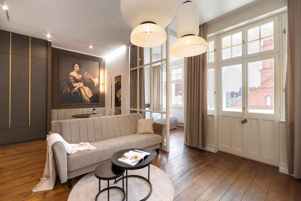 Living room, Photo of the whole room, Decorative detail