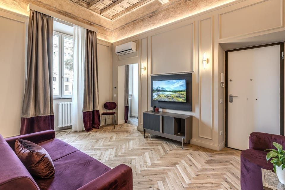 TV and multimedia, Living room, Seating area, Evening entertainment, air conditioner
