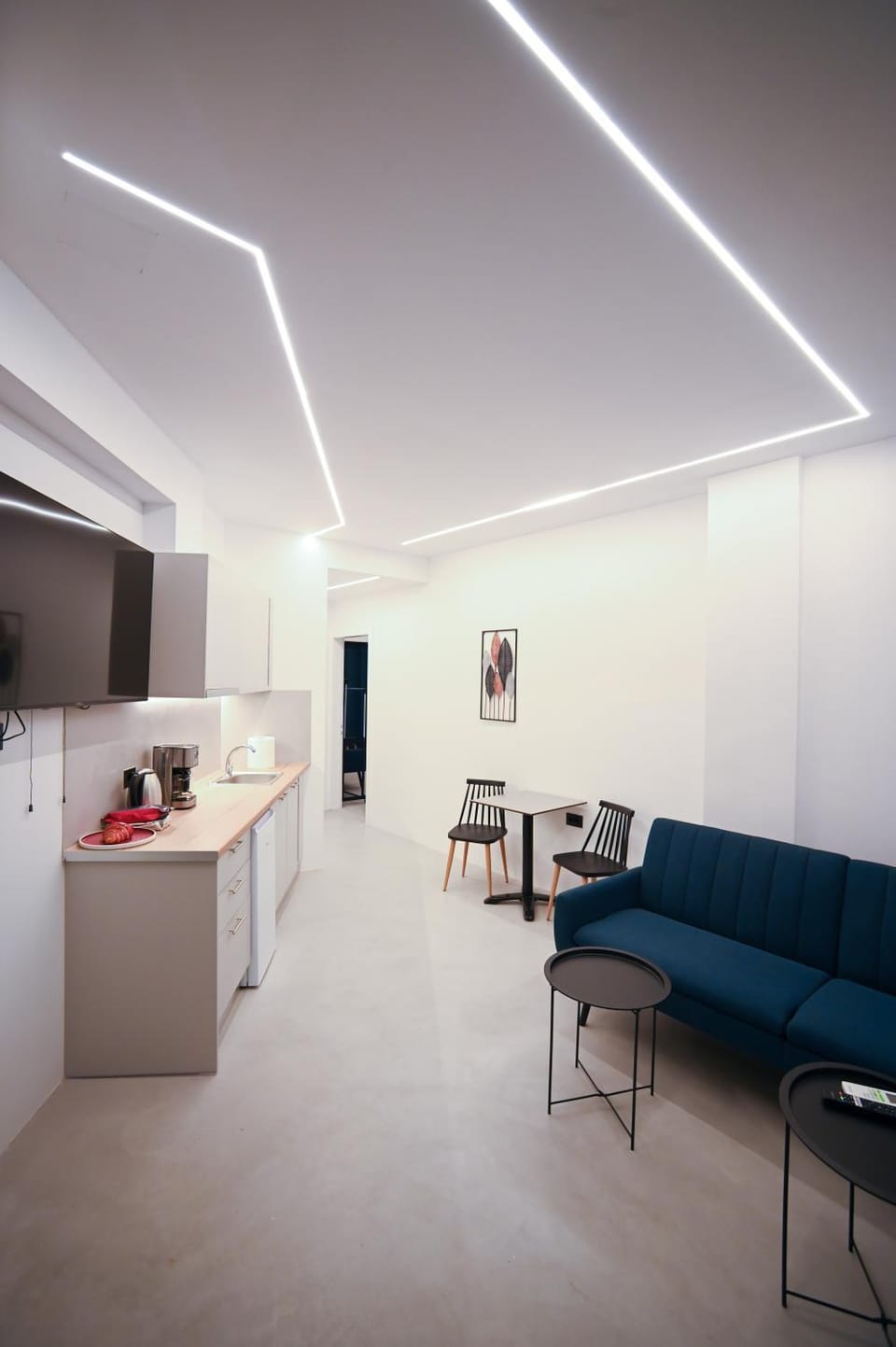 Kitchen or kitchenette, Decorative detail, Seating area
