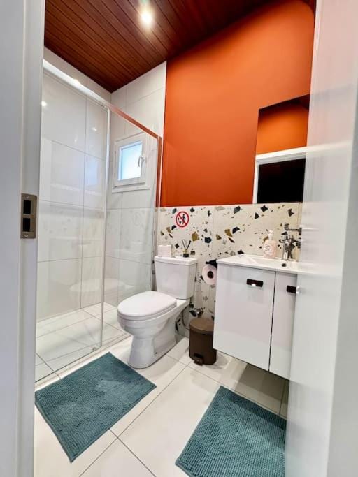 Modern Studio N1 private Kitchenette and Bathroom Apartment in Limassol City