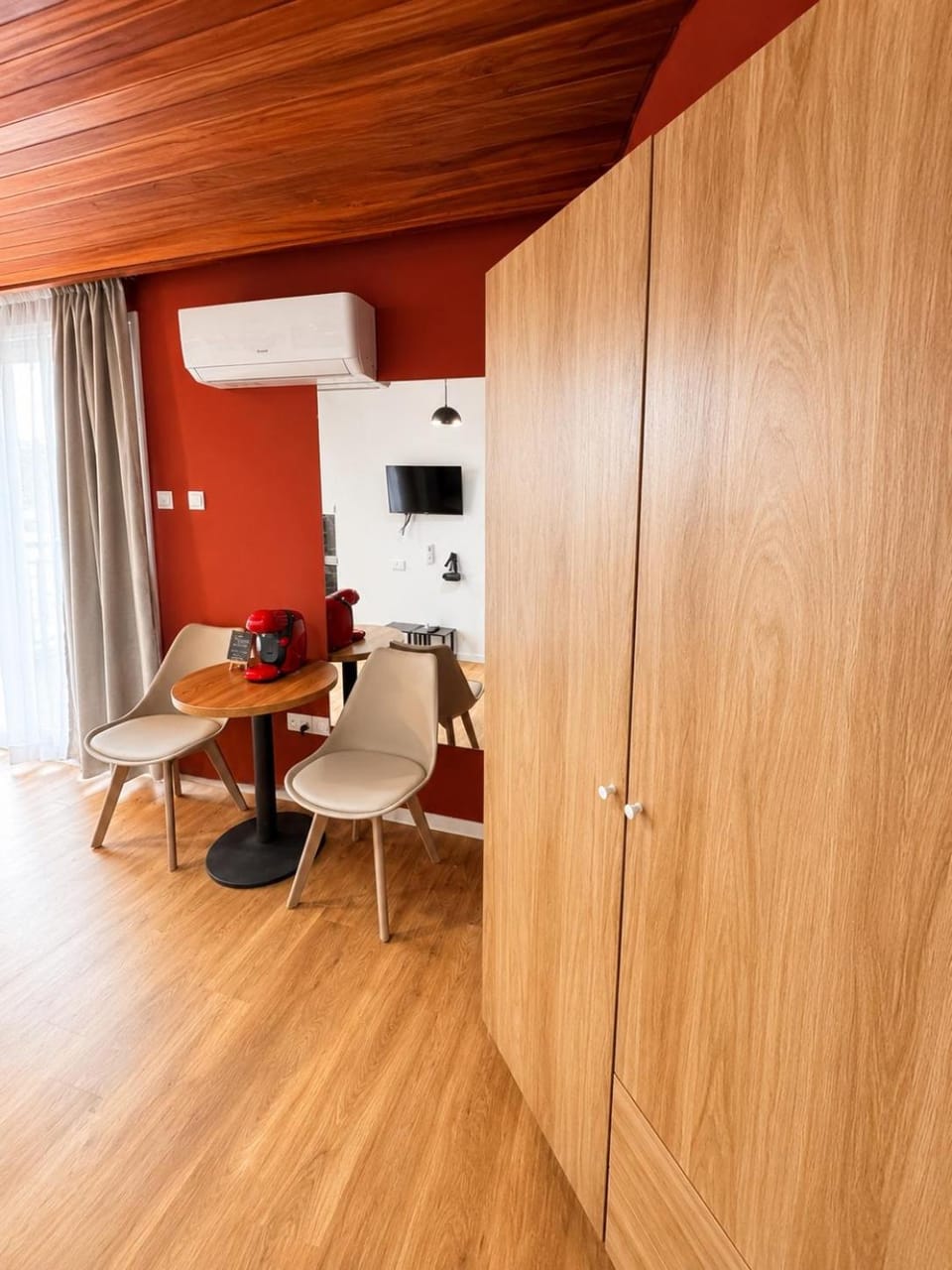 Modern Studio N1 private Kitchenette and Bathroom Apartment in Limassol City